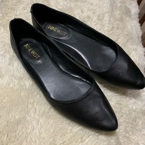 Nine West soft leather ballet flats in black